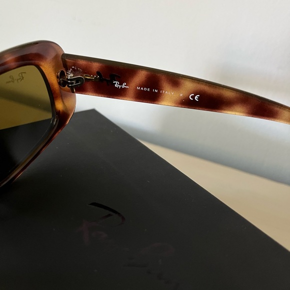 Ray-Ban Women’s 4122 Sunglasses - Picture 5 of 7